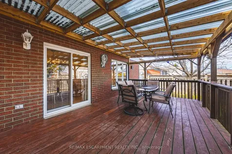 110 Highbury Drive Hamilton ON L8J 3P4