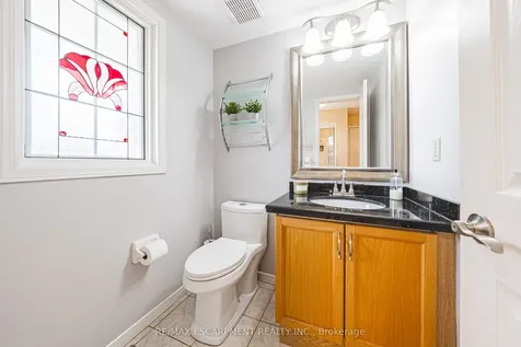 110 Highbury Drive Hamilton ON L8J 3P4