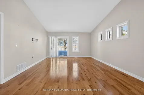 86 Village Crescent Peterborough ON K9J 8S7