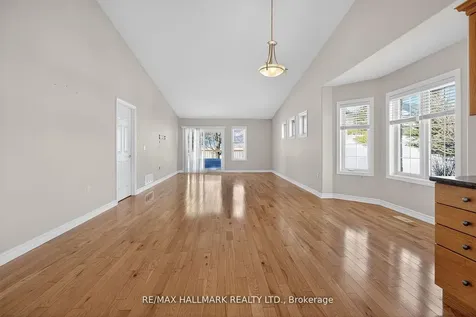 86 Village Crescent Peterborough ON K9J 8S7