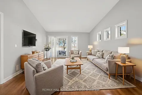 86 Village Crescent Peterborough ON K9J 8S7