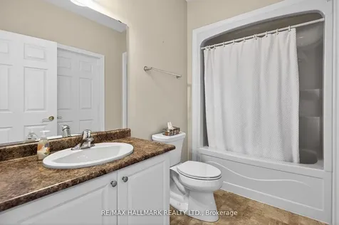 86 Village Crescent Peterborough ON K9J 8S7