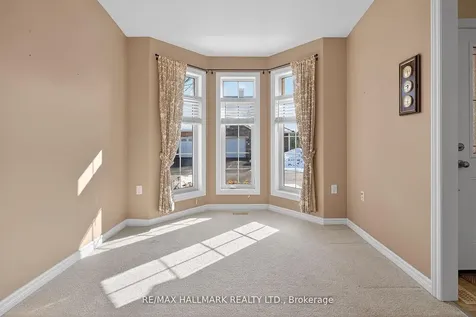 86 Village Crescent Peterborough ON K9J 8S7