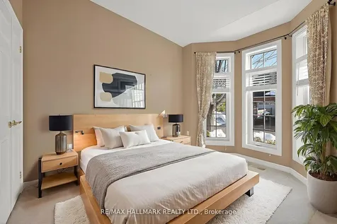 86 Village Crescent Peterborough ON K9J 8S7