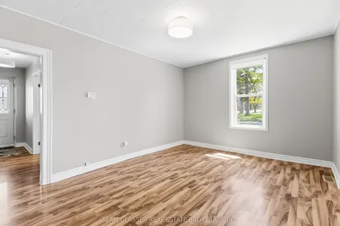 208 Ellor Street Strathroy-caradoc ON N7G 2L3