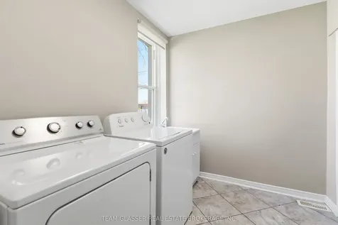 208 Ellor Street Strathroy-caradoc ON N7G 2L3