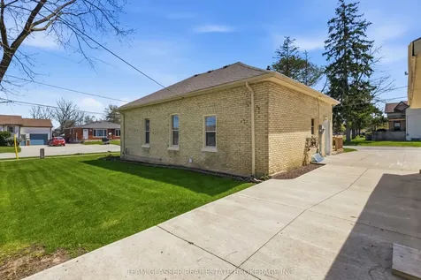 208 Ellor Street Strathroy-caradoc ON N7G 2L3