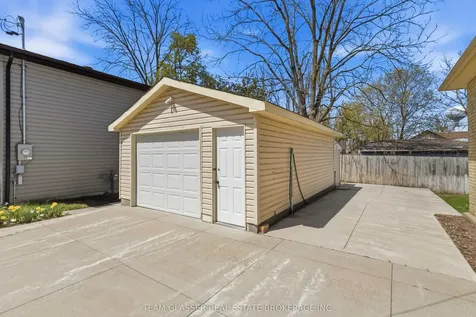 208 Ellor Street Strathroy-caradoc ON N7G 2L3