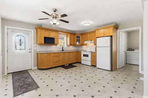 208 Ellor Street Strathroy-caradoc ON N7G 2L3