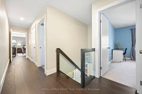 679 Greenravine Drive Hamilton ON L9G 4C7