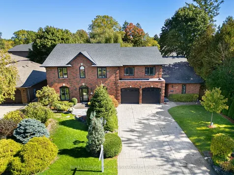 679 Greenravine Drive Hamilton ON L9G 4C7