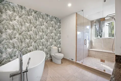 679 Greenravine Drive Hamilton ON L9G 4C7