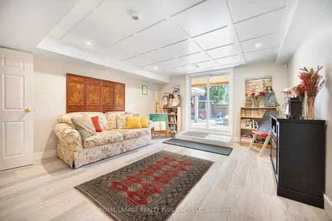 679 Greenravine Drive Hamilton ON L9G 4C7