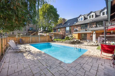679 Greenravine Drive Hamilton ON L9G 4C7