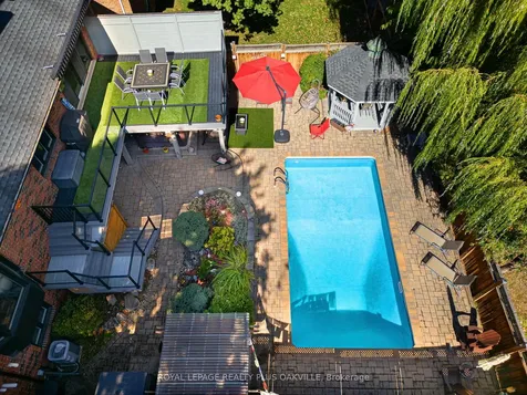 679 Greenravine Drive Hamilton ON L9G 4C7