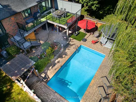 679 Greenravine Drive Hamilton ON L9G 4C7