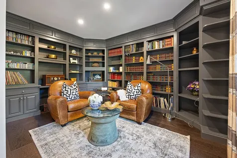 679 Greenravine Drive Hamilton ON L9G 4C7