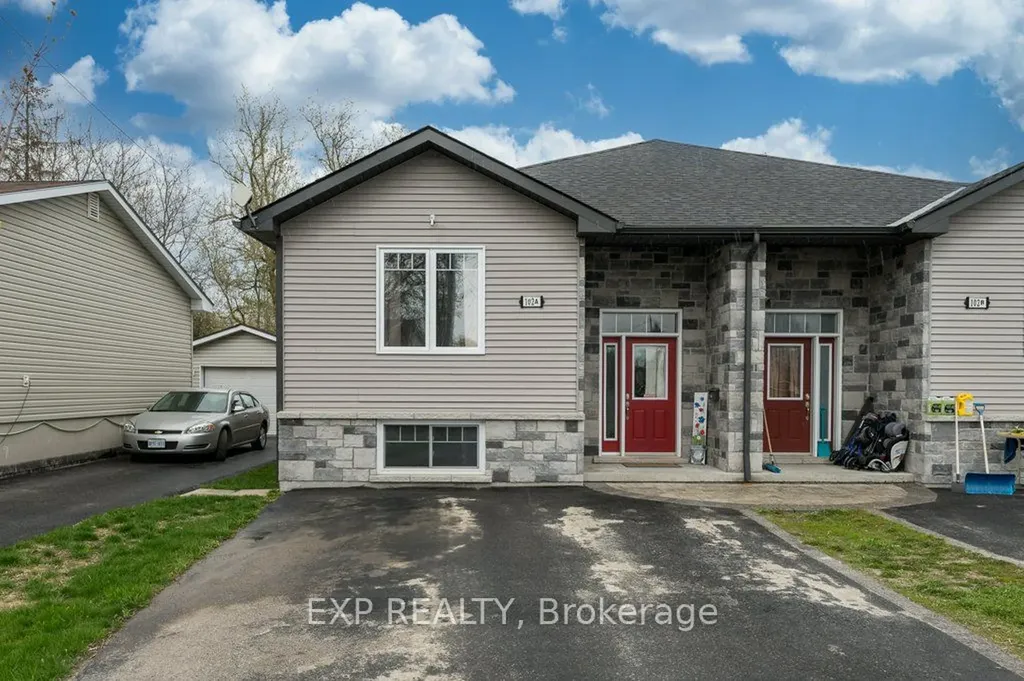 102 Davis Street E Quinte West ON K8V 4L1