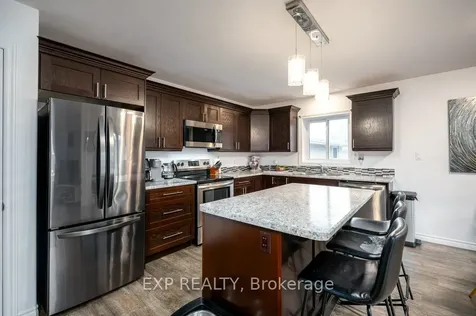 102 Davis Street E Quinte West ON K8V 4L1