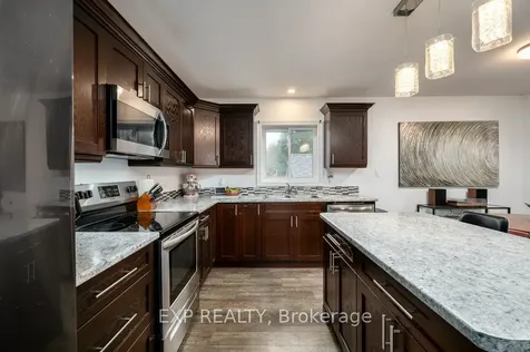102 Davis Street E Quinte West ON K8V 4L1