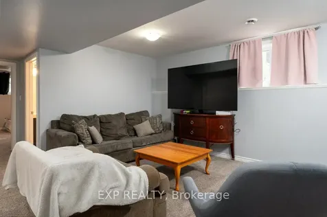 102 Davis Street E Quinte West ON K8V 4L1