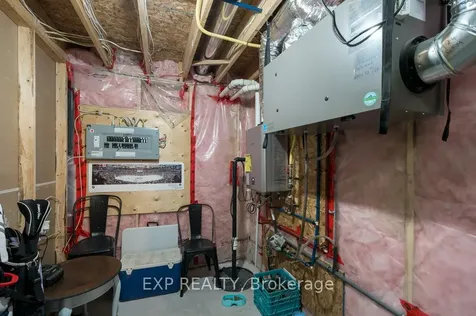 102 Davis Street E Quinte West ON K8V 4L1