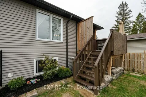 102 Davis Street E Quinte West ON K8V 4L1