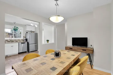 55 Bering Court Kanata ON K2L 2B8