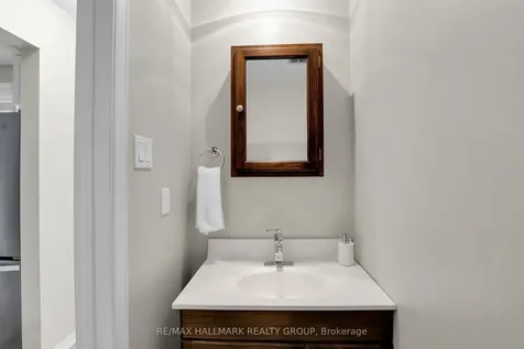 55 Bering Court Kanata ON K2L 2B8