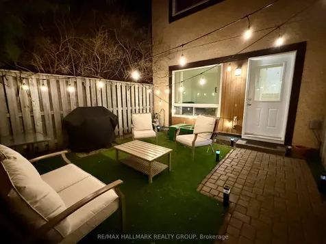 55 Bering Court Kanata ON K2L 2B8
