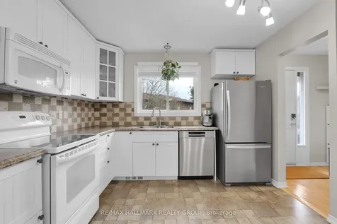 55 Bering Court Kanata ON K2L 2B8