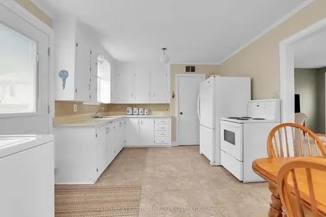 229 St Lawrence Street W Centre Hastings ON K0K 2K0