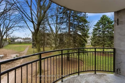 4658 Drummond Road Niagara Falls ON L2E 7E1