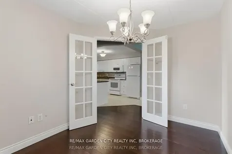4658 Drummond Road Niagara Falls ON L2E 7E1