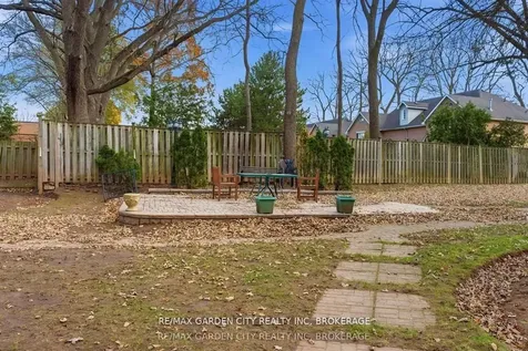 4658 Drummond Road Niagara Falls ON L2E 7E1