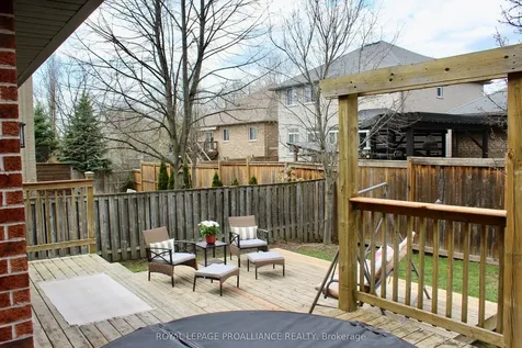 2 Meagher Place Belleville ON K8P 0A4