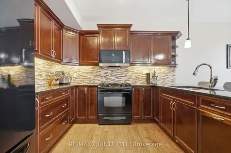 47 Hanover Court Belleville ON K8N 0B1