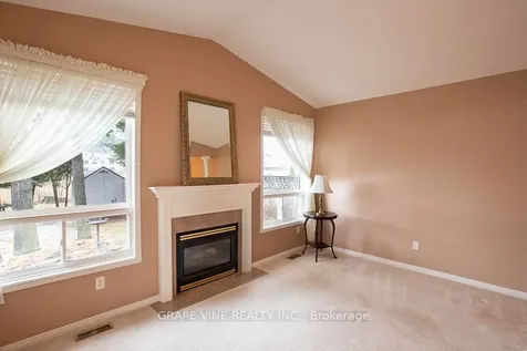 1 Newcastle Avenue Kanata ON K2K 2R2