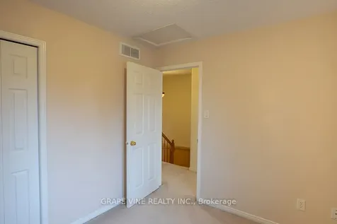 1 Newcastle Avenue Kanata ON K2K 2R2