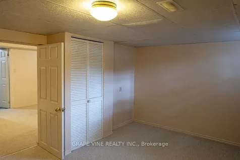1 Newcastle Avenue Kanata ON K2K 2R2