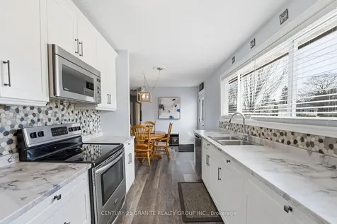 66 Sprucedale Street Highlands East ON K0L 1M0