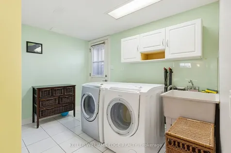 156 Lakeside Drive Grimsby ON L3M 2L5