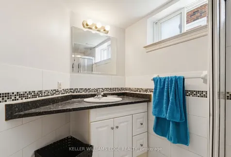 156 Lakeside Drive Grimsby ON L3M 2L5