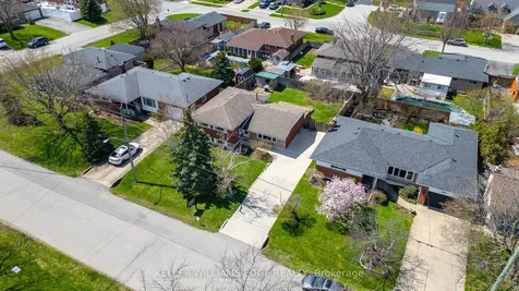 156 Lakeside Drive Grimsby ON L3M 2L5