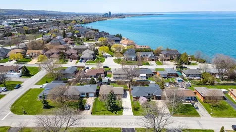 156 Lakeside Drive Grimsby ON L3M 2L5