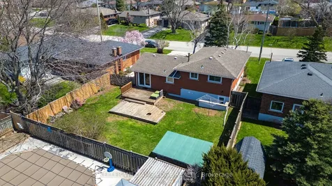 156 Lakeside Drive Grimsby ON L3M 2L5