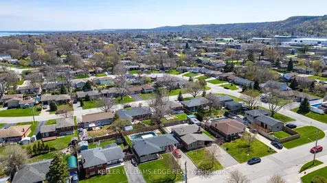 156 Lakeside Drive Grimsby ON L3M 2L5