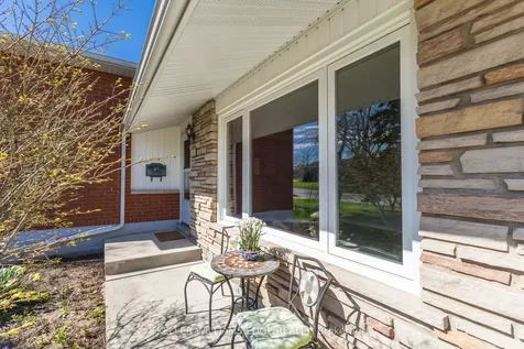 156 Lakeside Drive Grimsby ON L3M 2L5