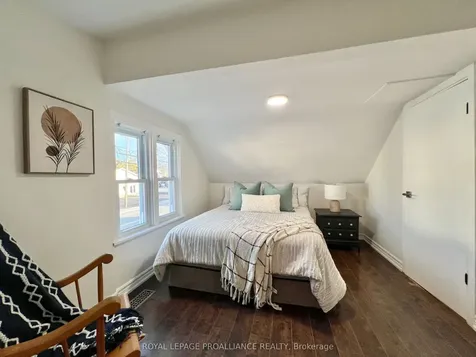 248 Dufferin Avenue Quinte West ON K8V 5E9