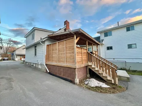 248 Dufferin Avenue Quinte West ON K8V 5E9